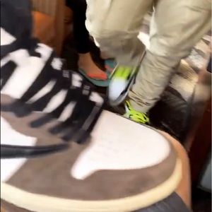 Meet your Posher, Isaias